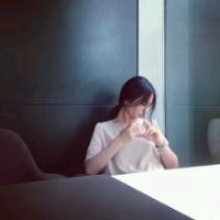 女生侧脸唯美旳头像