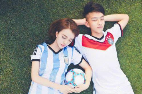 形容人逍遥自在的句子简单点