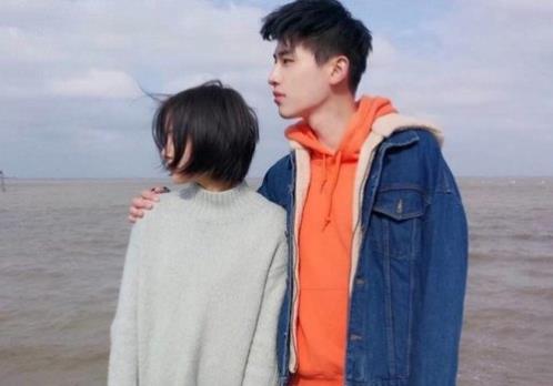 表达女人爱美的句子