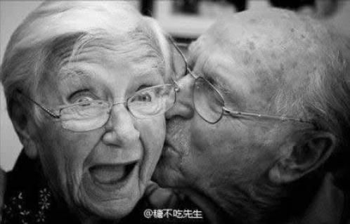 形容想放手又舍不得的