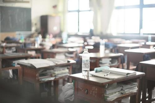 描写初夏的四字词语