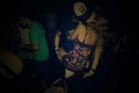 ​微信说说心情句子简短（戴眼镜的简短心情说说）