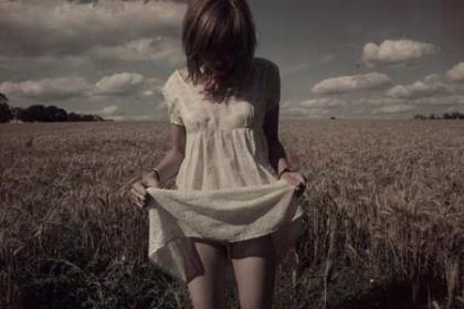 描写等人的心情的句子