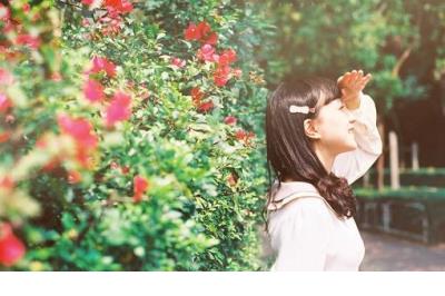 描写等人的心情的句子