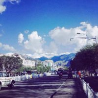 ​吃饭朋友圈说说的好句子（放暑假了怎么发朋友圈）