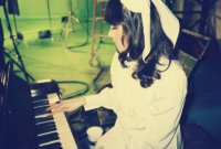 ​关于晒三口之家唯美的句子(一家三口照片配的说说)