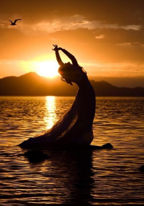 形容内心激动开心的句子