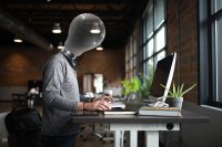 ​生活不易的句子经典语录 生活不易的说说心情句子