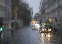 ​形容下雨的句子心情 ，你在雨天的时候会想到什么