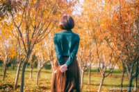 ​心烦的句子发朋友圈短句（心累心烦的句子说说心情，选一句发朋友圈吧！）