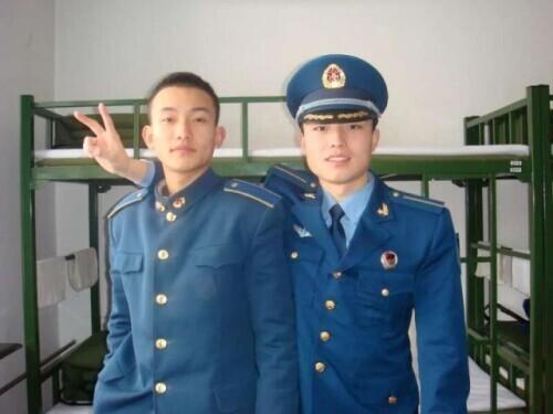 牺牲的歼15飞行员叫什么名字（歼-15飞行员为父亲圆梦）(5)