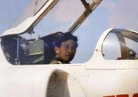 ​牺牲的歼15飞行员叫什么名字（歼-15飞行员为父亲圆梦）