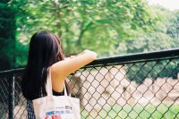 ​适合晚上发的幽默说说晚上发朋友圈心情句子(60句)