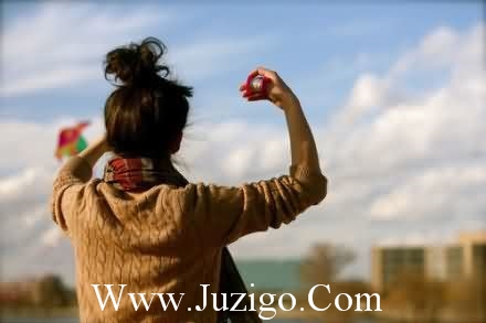 有关感慨社会的句子 感慨一下心情的句子(精选77句)