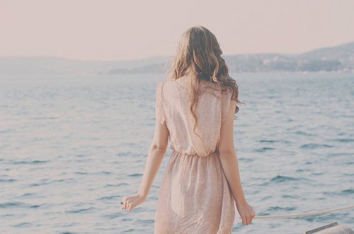 心情不好想出去玩玩的说说(36句)