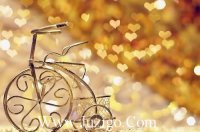 ​心情短语:你们走吧。别回头看我，没事，我不疼