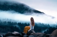 ​忧伤成熟点的女人网名(精选361个)