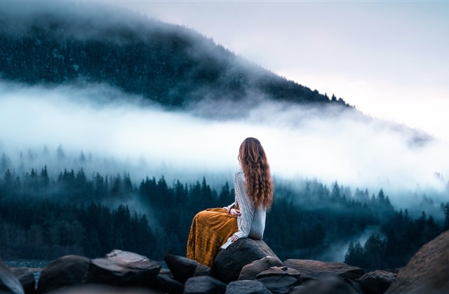 忧伤成熟点的女人网名(精选361个)