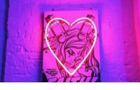 ​头发长长了朋友圈说说 剪头发朋友圈怎么发表心情说说(32句)