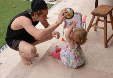 æ´å§å¥³å­©åå­å¤§å¨