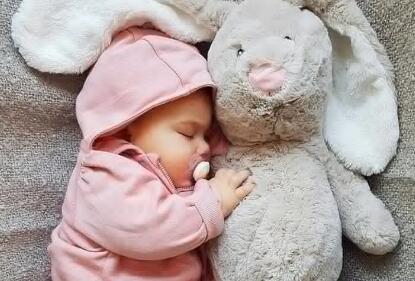 çå§å¥³å­©ååæ¶å°æ´æ°é«å