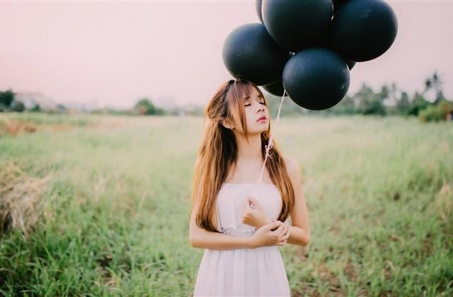 干净到极致的网名五个字(共503个)