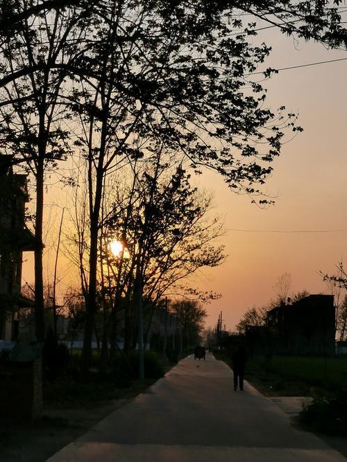 现实生活中图片大全 现实生活图片大全带字图