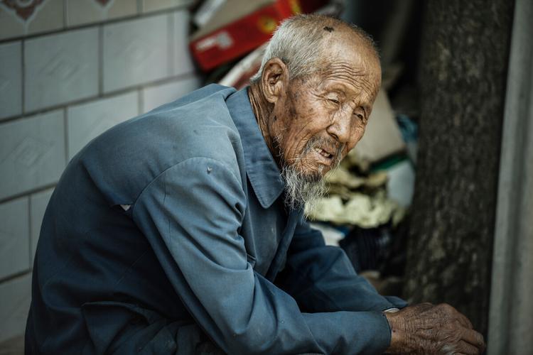 生活沧桑的图片 生活沧桑的图片带字