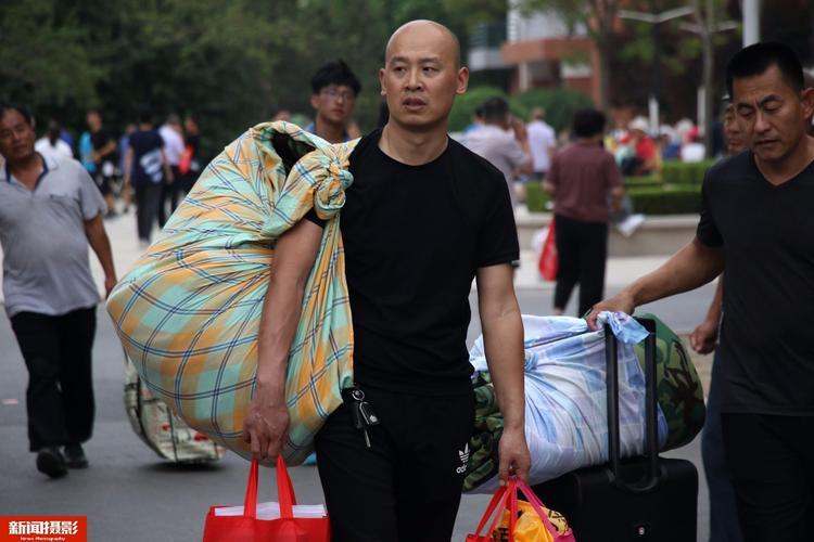 生活辛苦的图片 生活辛苦的图片带字