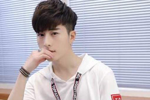 顾姓男孩起名三个字