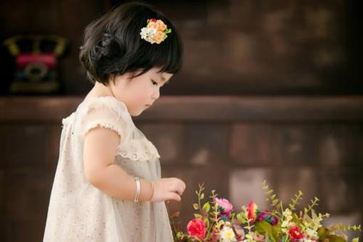 吴姓女孩名字简单大气