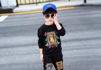 缺水的男孩名字大全集 五行缺水男孩起名