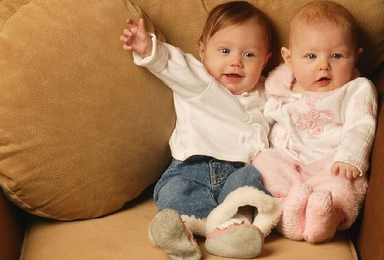 2020年农历六月二十五八字缺火女孩取名