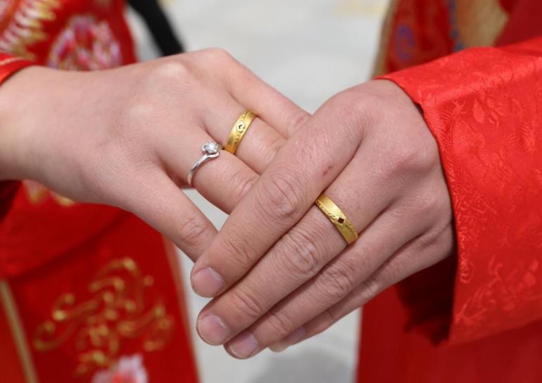 夫妻姓名算命婚姻配对方法 夫妻姓名配对测试打分