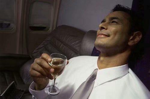 适合晚上开车发朋友圈的心情句子