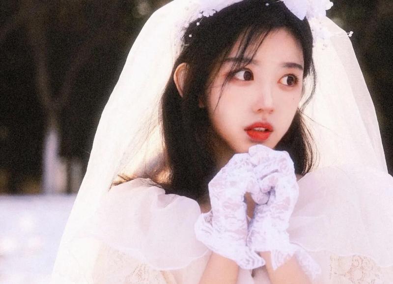  少数造句简单文案短句爱情摘录86句