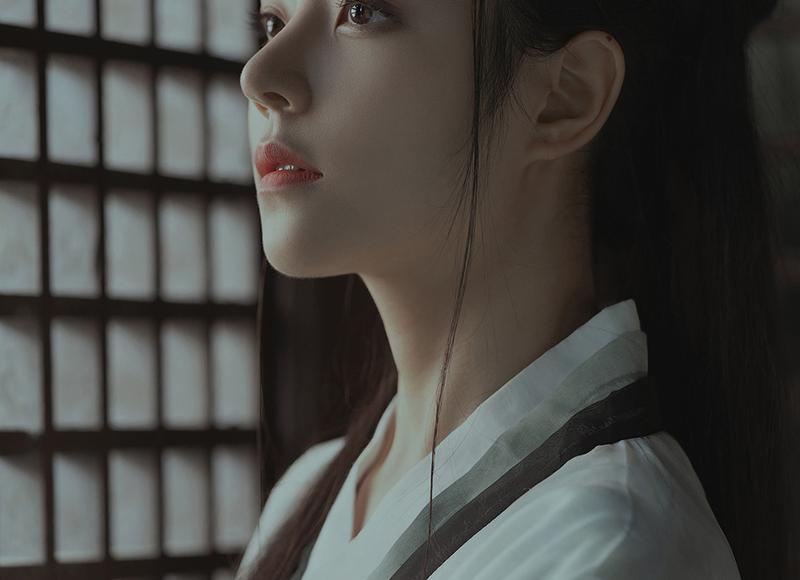 精辟爱情句子(精选48句)