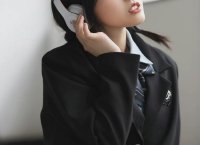 ​《放手去爱情话说的太慷慨男声》玫瑰。染紅雙指发表