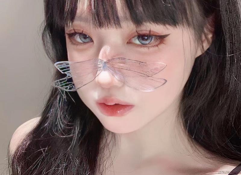 2025经典伤感说说：一辈子愿付出一生来爱着你