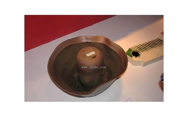 经典空间伤感说说：独自等待着下一个花开花落