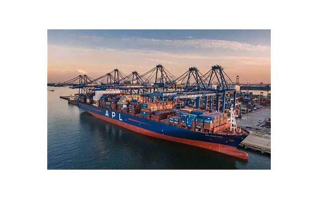 关于陪伴的暖心句子(春节法定节假日有几天)