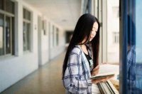 ​正能量女孩短句 女人坚强一点，没有他你照样能活的很好