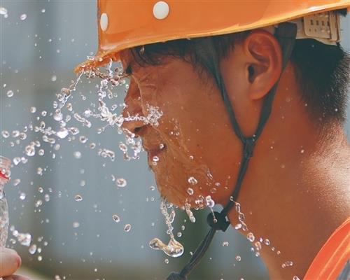 二年的心烦的句子