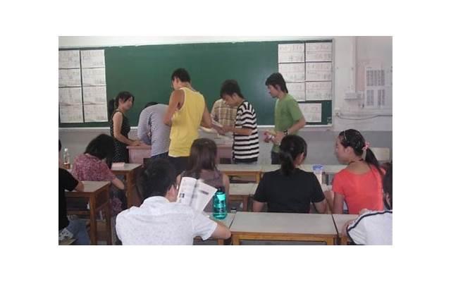 老师表白学校的话语（老师表白学生的话）