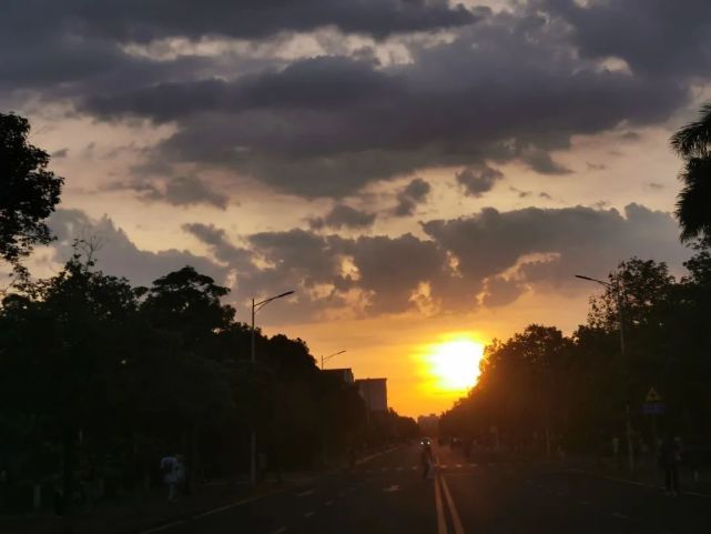 积极短句,励志短句 . 积极向上正能量励志短句（精选40句）