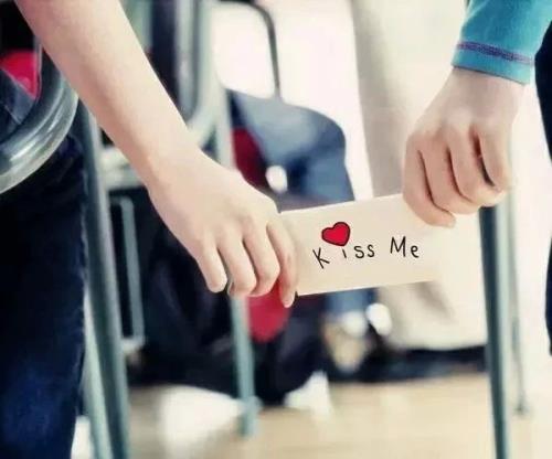 一夜没睡的朋友圈说说