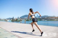 ​女人健身励志的句子自律（新鲜诗文：女人励志健身正能量语录20句将来的你会感