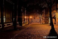 ​关于精辟搞笑的励志句子（正能量朋友圈有趣的经典说说）