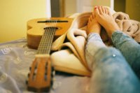 ​2025年从此不再相信爱情的说说(27句)