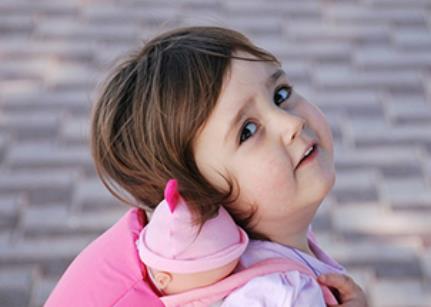 艺萱取名的意义 带萱字唯美的女孩名字